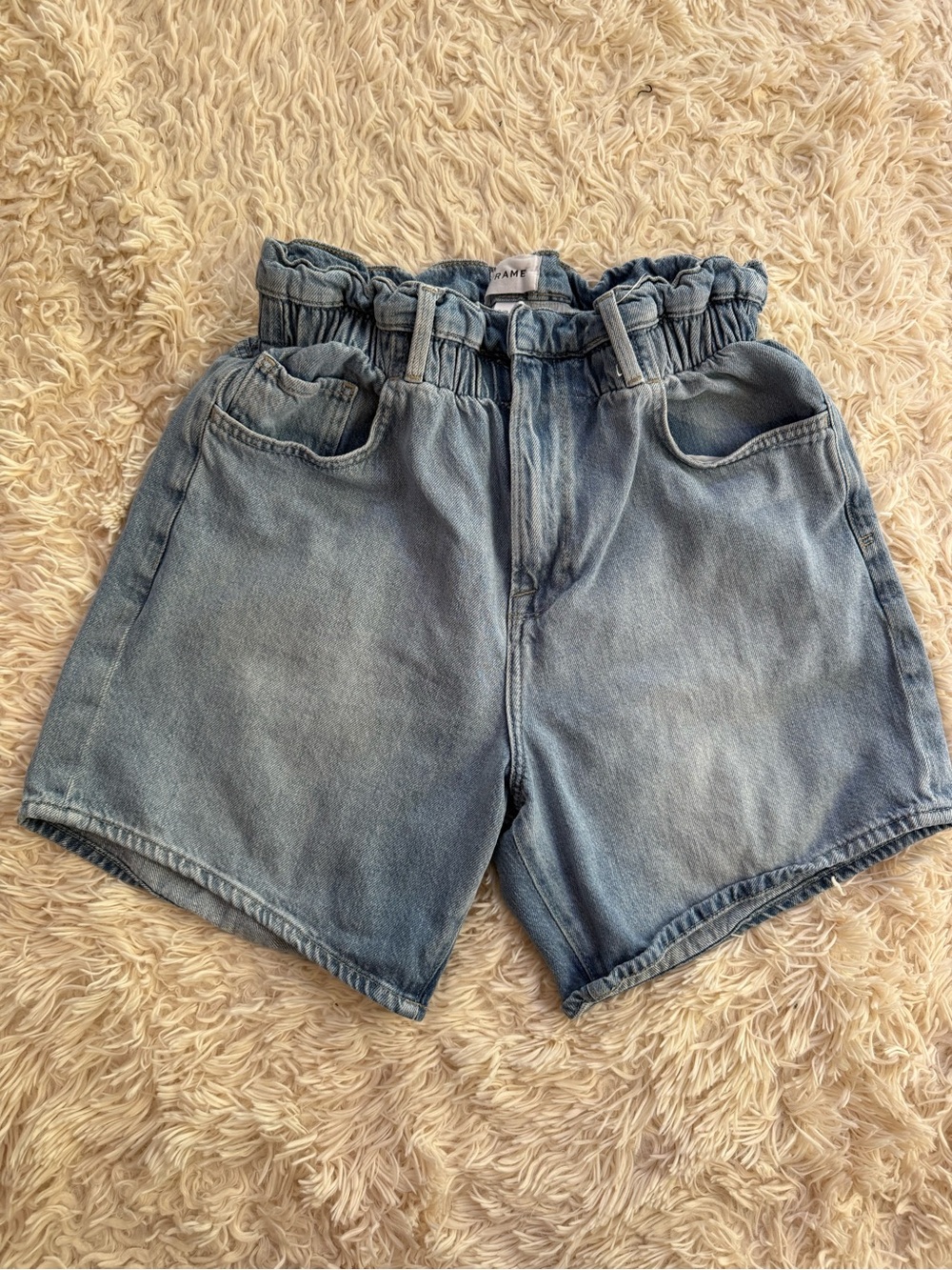 FRAME Meridian Paperbag Denim Shorts Light Wash Elastic Waist Size Small
